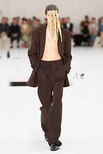 ロエベ 2025年春夏メンズコレクション - シルエットと質感の豊かさの追求｜写真71