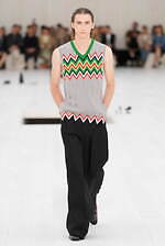 ロエベ 2025年春夏メンズコレクション - シルエットと質感の豊かさの追求｜写真79