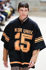 カラー 2025年春夏コレクション - 穏やかに溶け込むコントラスト｜写真71