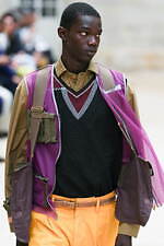 カラー 2025年春夏コレクション - 穏やかに溶け込むコントラスト｜写真76