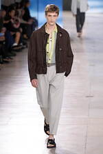 エルメス 2025年夏メンズコレクション - 軽快と洗練、心地よく流れる均衡｜写真4