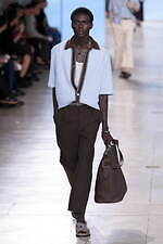 エルメス 2025年夏メンズコレクション - 軽快と洗練、心地よく流れる均衡｜写真12