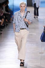 エルメス 2025年夏メンズコレクション - 軽快と洗練、心地よく流れる均衡｜写真14