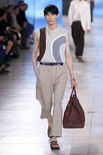 エルメス 2025年夏メンズコレクション - 軽快と洗練、心地よく流れる均衡｜写真33