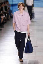 エルメス 2025年夏メンズコレクション - 軽快と洗練、心地よく流れる均衡｜写真53