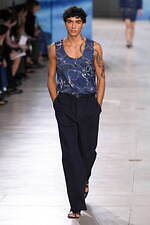 エルメス 2025年夏メンズコレクション - 軽快と洗練、心地よく流れる均衡｜写真66