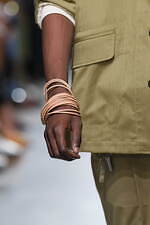 ホワイトマウンテニアリング 2025年春夏コレクション - 機能性とデザイン性の交錯｜写真21