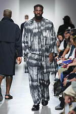 ホワイトマウンテニアリング 2025年春夏コレクション - 機能性とデザイン性の交錯｜写真45