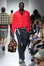 ホワイトマウンテニアリング 2025年春夏コレクション - 機能性とデザイン性の交錯｜写真62