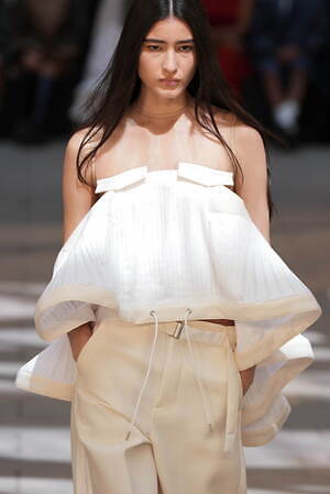 sacai 2025年春夏コレクション - 対比が織りなすダイナミズム｜写真12