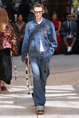 sacai 2025年春夏コレクション - 対比が織りなすダイナミズム｜写真46