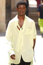 ベッドフォード 2025年春夏コレクション - ささやかな仕草に潜む“ドラマ”｜写真48