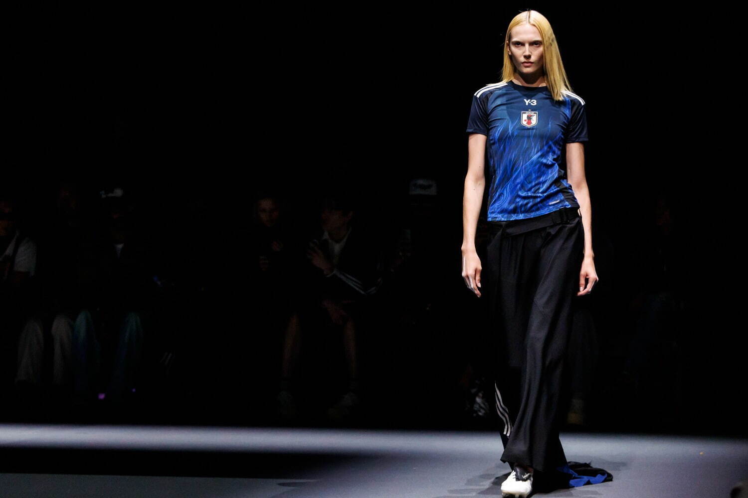 Y-3×サッカー日本代表“炎”テーマのユニフォーム、ホームはダークネイビー＆アウェイは白を基調に｜写真52