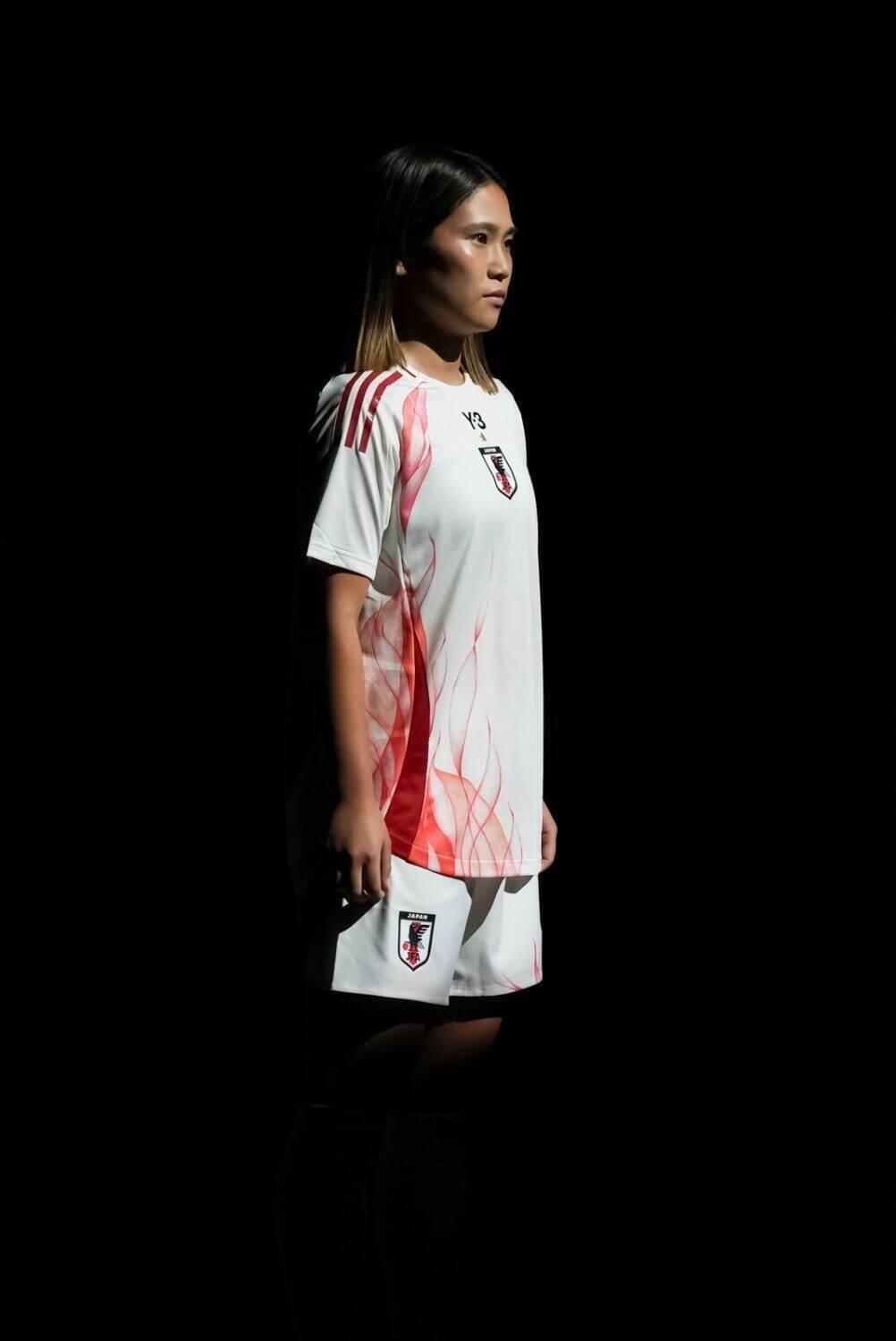 Y-3×サッカー日本代表“炎”テーマのユニフォーム、ホームはダークネイビー＆アウェイは白を基調に｜写真35