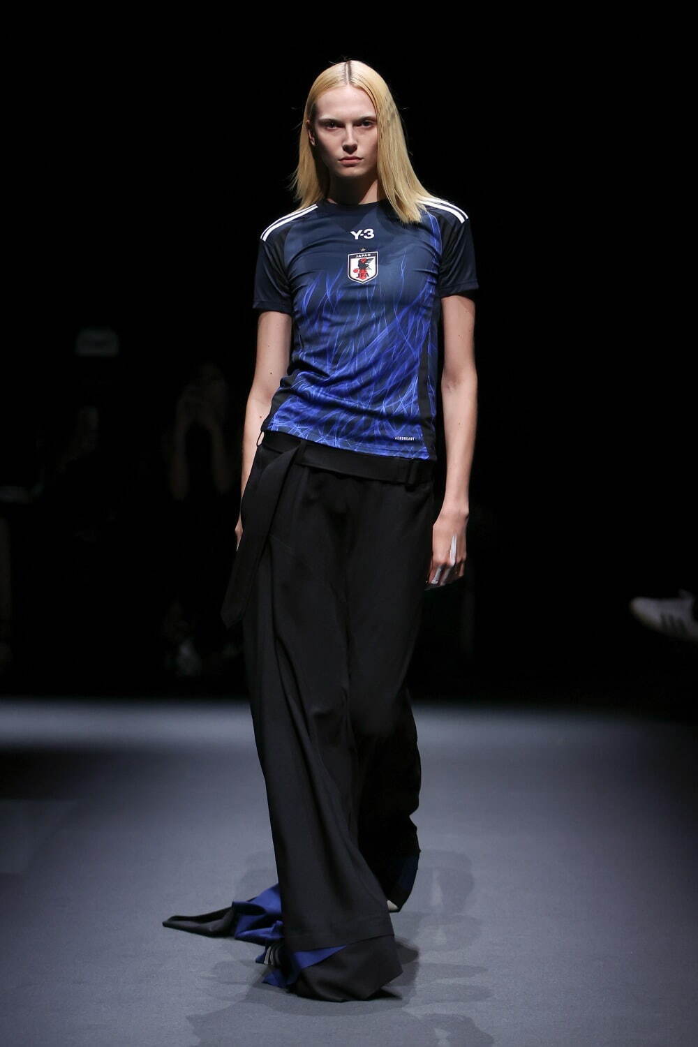Y-3×サッカー日本代表“炎”テーマのユニフォーム、ホームはダークネイビー＆アウェイは白を基調に｜写真43