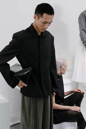 アモーメント(AMOMENTO) 2025年リゾートウィメンズ&メンズコレクション  - 写真2