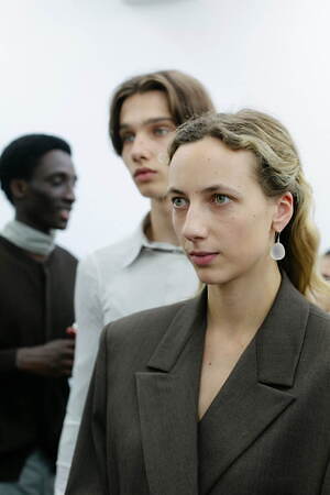 アモーメント(AMOMENTO) 2025年リゾートウィメンズ&メンズコレクション  - 写真16