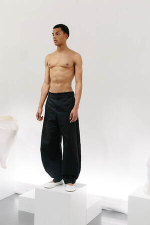 アモーメント(AMOMENTO) 2025年リゾートウィメンズ&メンズコレクション  - 写真23