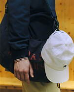 ブルックス ブラザーズのアーバンリサーチ限定シャツやキャップ、“ゴールデン フリース”ロゴを刺繍｜写真8