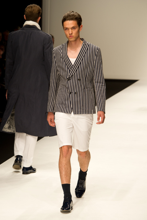 ロンドン・ファッション・ウィーク2011年春夏：英国の大御所ポール コステロの最新コレクション