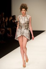 英国の大御所ポール コステロの最新コレクション - 2011年春夏 ロンドン・ファッション・ウィーク｜写真4