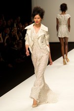 英国の大御所ポール コステロの最新コレクション - 2011年春夏 ロンドン・ファッション・ウィーク｜写真19