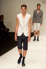 英国の大御所ポール コステロの最新コレクション - 2011年春夏 ロンドン・ファッション・ウィーク｜写真20