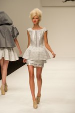 英国の大御所ポール コステロの最新コレクション - 2011年春夏 ロンドン・ファッション・ウィーク｜写真28