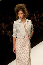 英国の大御所ポール コステロの最新コレクション - 2011年春夏 ロンドン・ファッション・ウィーク｜写真36