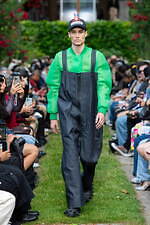 ウォルター ヴァン ベイレンドンク×ジースター、“テープで繋いだ”ドット柄デニムジャケット｜写真24