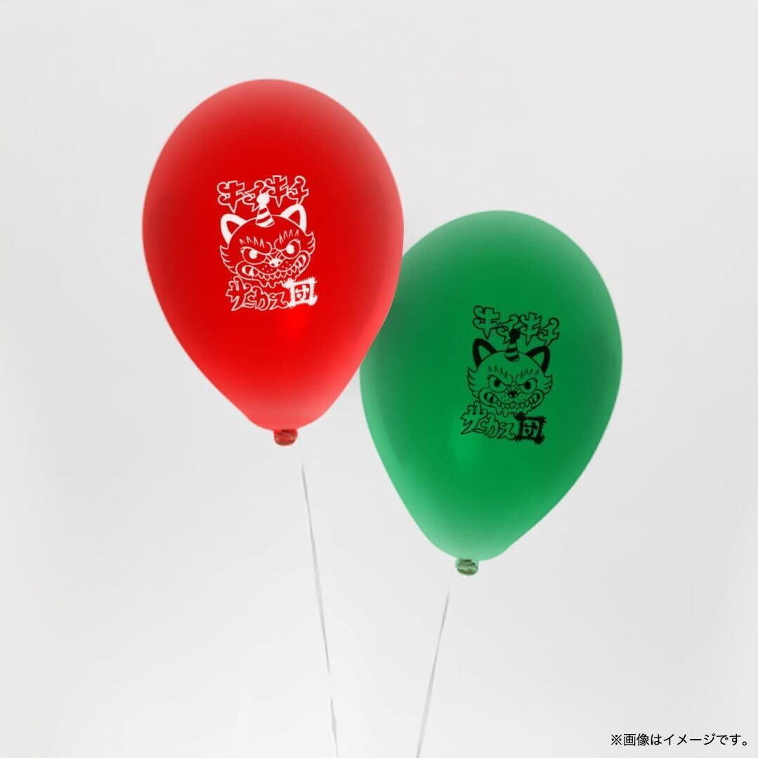 グラニフ×石黒亜矢子“化け猫”プリントのTシャツやワンピース、“黒猫の顔”描いた巾着バッグも｜写真23