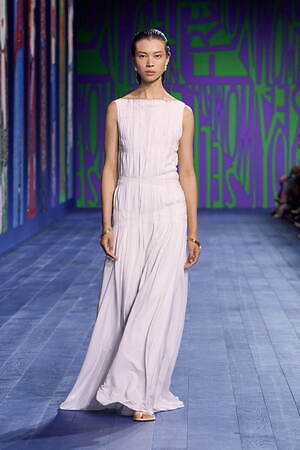 ディオール オートクチュール(DIOR  Haute Couture) 2024-25年秋冬ウィメンズコレクション  - 写真3