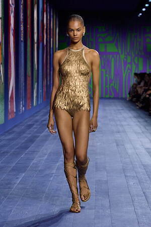 ディオール オートクチュール(DIOR  Haute Couture) 2024-25年秋冬ウィメンズコレクション  - 写真55