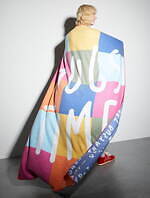 マックス アンド コー×ピエトロ・テルツィーニ24年秋冬ウィメンズ、"手書き風フレーズ"Tシャツなど｜写真8