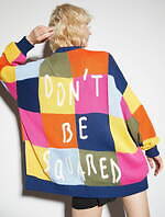 マックス アンド コー×ピエトロ・テルツィーニ24年秋冬ウィメンズ、"手書き風フレーズ"Tシャツなど｜写真4