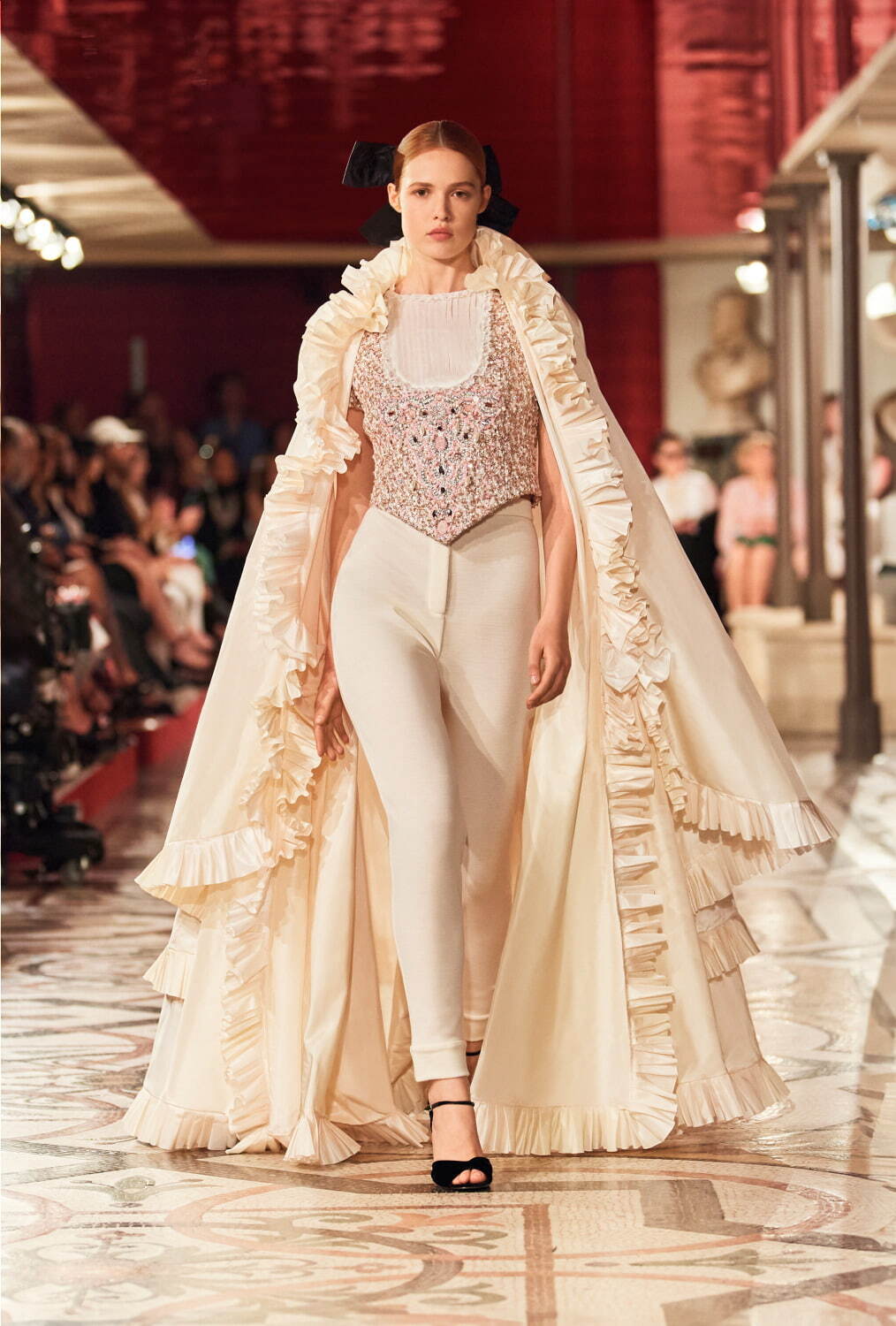 シャネル オートクチュール(CHANEL Haute Couture) 2024-25年秋冬ウィメンズコレクション  - 写真37