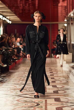 シャネル オートクチュール(CHANEL Haute Couture) 2024-25年秋冬ウィメンズコレクション  - 写真28