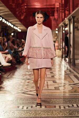 シャネル オートクチュール(CHANEL Haute Couture) 2024-25年秋冬ウィメンズコレクション  - 写真32