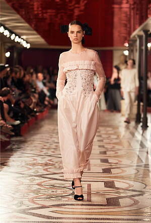 シャネル オートクチュール(CHANEL Haute Couture) 2024-25年秋冬ウィメンズコレクション  - 写真38