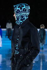 シンヤコヅカ×ディッキーズ“ジャンプスーツ風”に着れるセットアップ、大胆絵画プリント入り｜写真24