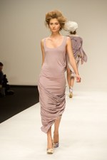 注目の若手デザイナーデュオ、ジェナ・テオ(Jena.Theo)　2011年春夏コレクション - ロンドン・ファッション・ウィーク｜写真6