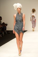 注目の若手デザイナーデュオ、ジェナ・テオ(Jena.Theo)　2011年春夏コレクション - ロンドン・ファッション・ウィーク｜写真17