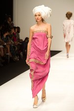 注目の若手デザイナーデュオ、ジェナ・テオ(Jena.Theo)　2011年春夏コレクション - ロンドン・ファッション・ウィーク｜写真21