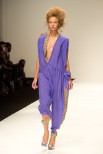 注目の若手デザイナーデュオ、ジェナ・テオ(Jena.Theo)　2011年春夏コレクション - ロンドン・ファッション・ウィーク｜写真29