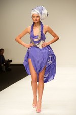 注目の若手デザイナーデュオ、ジェナ・テオ(Jena.Theo)　2011年春夏コレクション - ロンドン・ファッション・ウィーク｜写真32