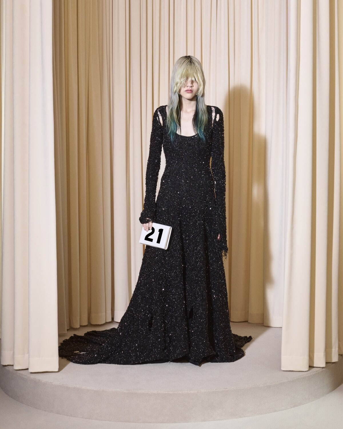 バレンシアガ クチュール 2024-25年秋冬<span>コレクション</span> - 写真21