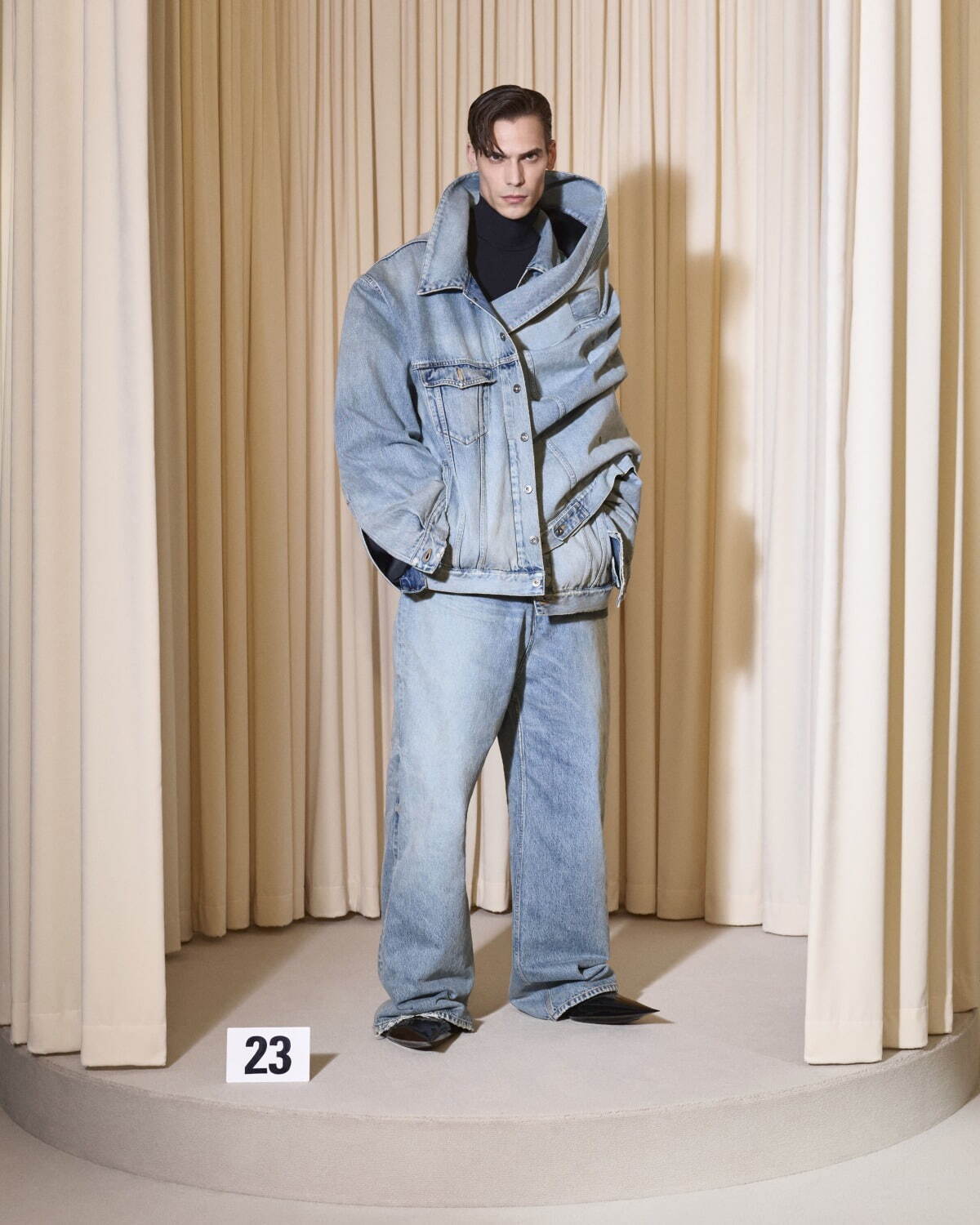 バレンシアガ クチュール 2024-25年秋冬<span>コレクション</span> - 写真23