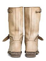 タカヒロミヤシタザソロイスト．×グイディのコラボシューズ、クラシックなエンジニアブーツを再解釈｜写真38