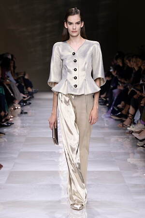 ジョルジオ アルマーニ プリヴェ(GIORGIO ARMANI PRIVÉ) 2024-25年秋冬ウィメンズコレクション  - 写真4