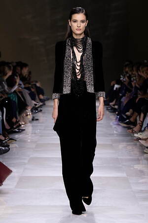 ジョルジオ アルマーニ プリヴェ(GIORGIO ARMANI PRIVÉ) 2024-25年秋冬ウィメンズコレクション  - 写真11